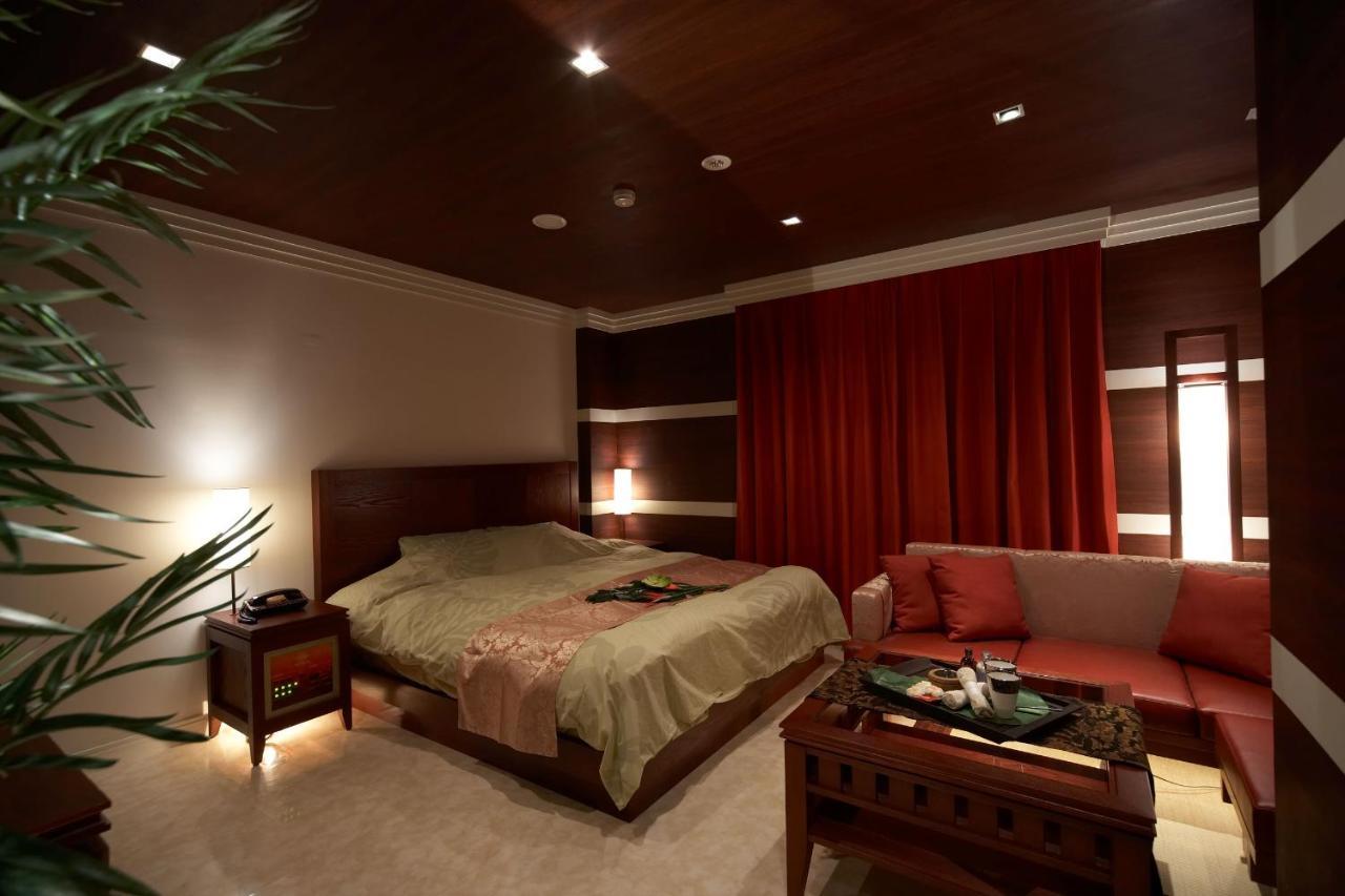 Le Ciel Spa & Resort (Adults Only) Tsurugashima Exterior photo